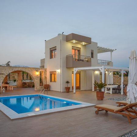 Golden Sky Villa Каміларіон Екстер'єр фото